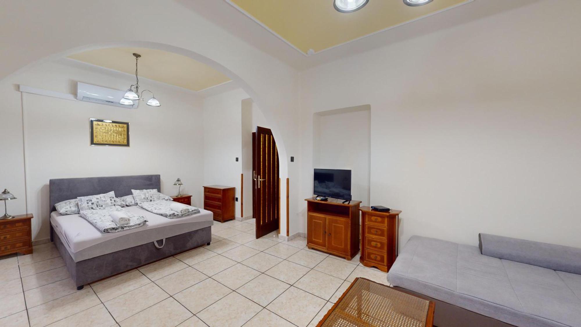 Herczeg Apartment Miskolc Bagian luar foto