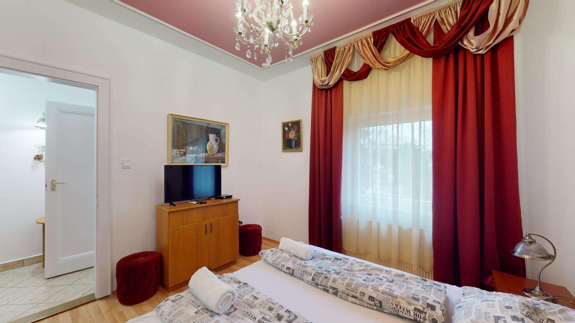 Herczeg Apartment Miskolc Bagian luar foto