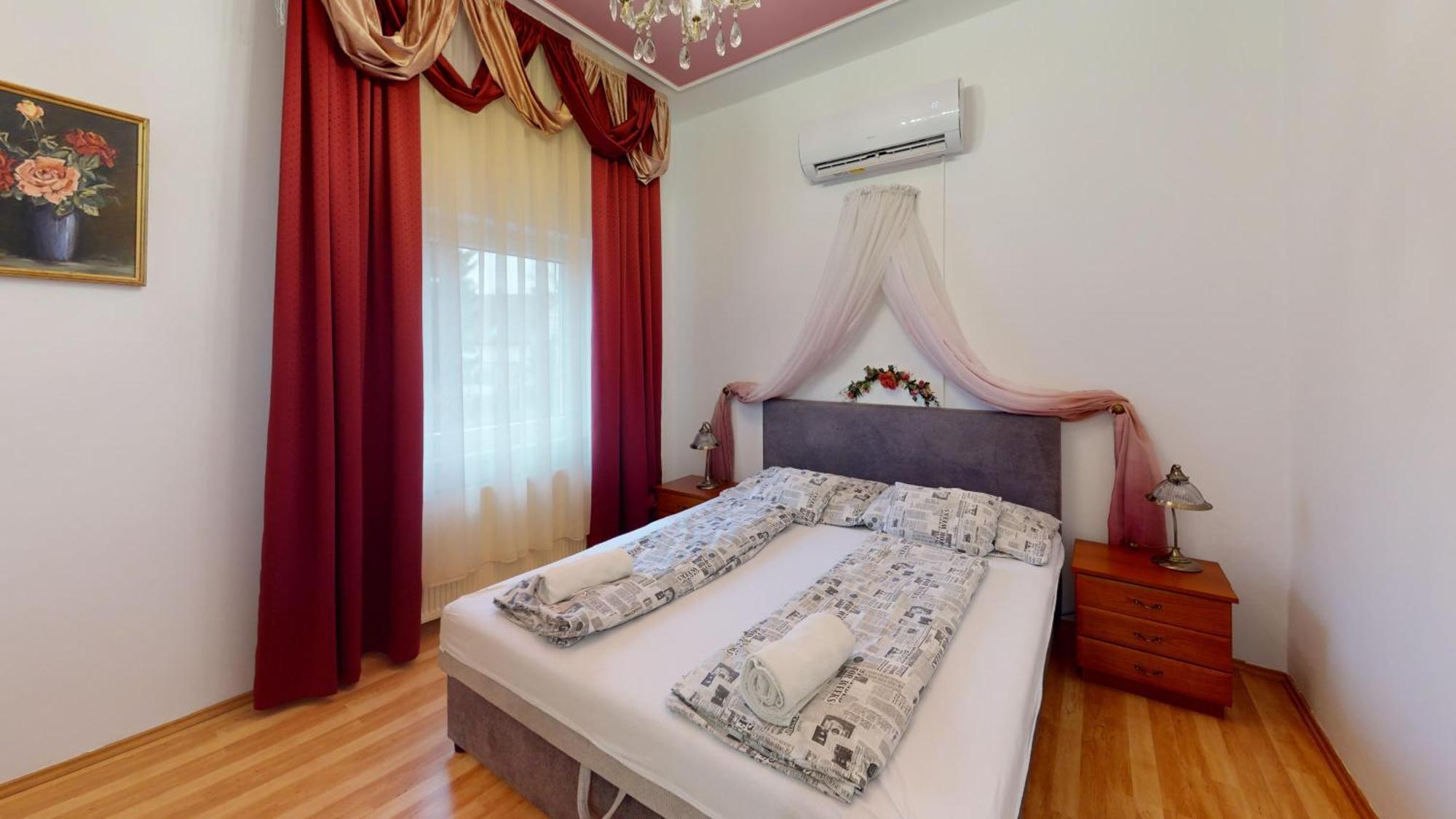 Herczeg Apartment Miskolc Bagian luar foto