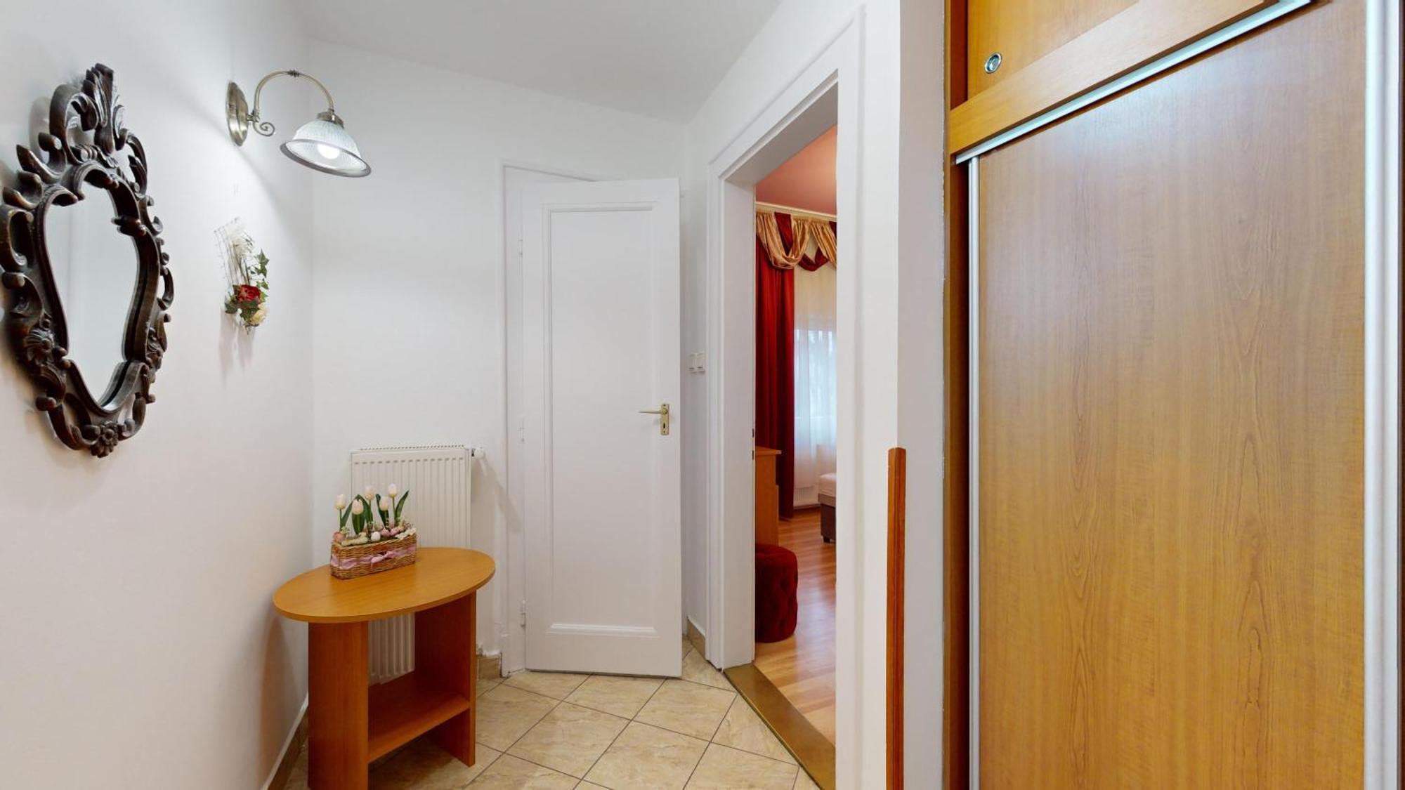 Herczeg Apartment Miskolc Bagian luar foto
