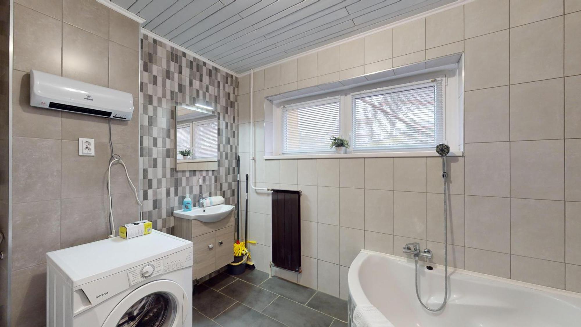 Herczeg Apartment Miskolc Bagian luar foto