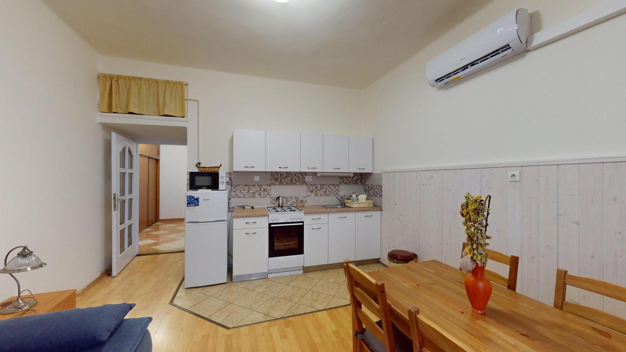 Herczeg Apartment Miskolc Bagian luar foto