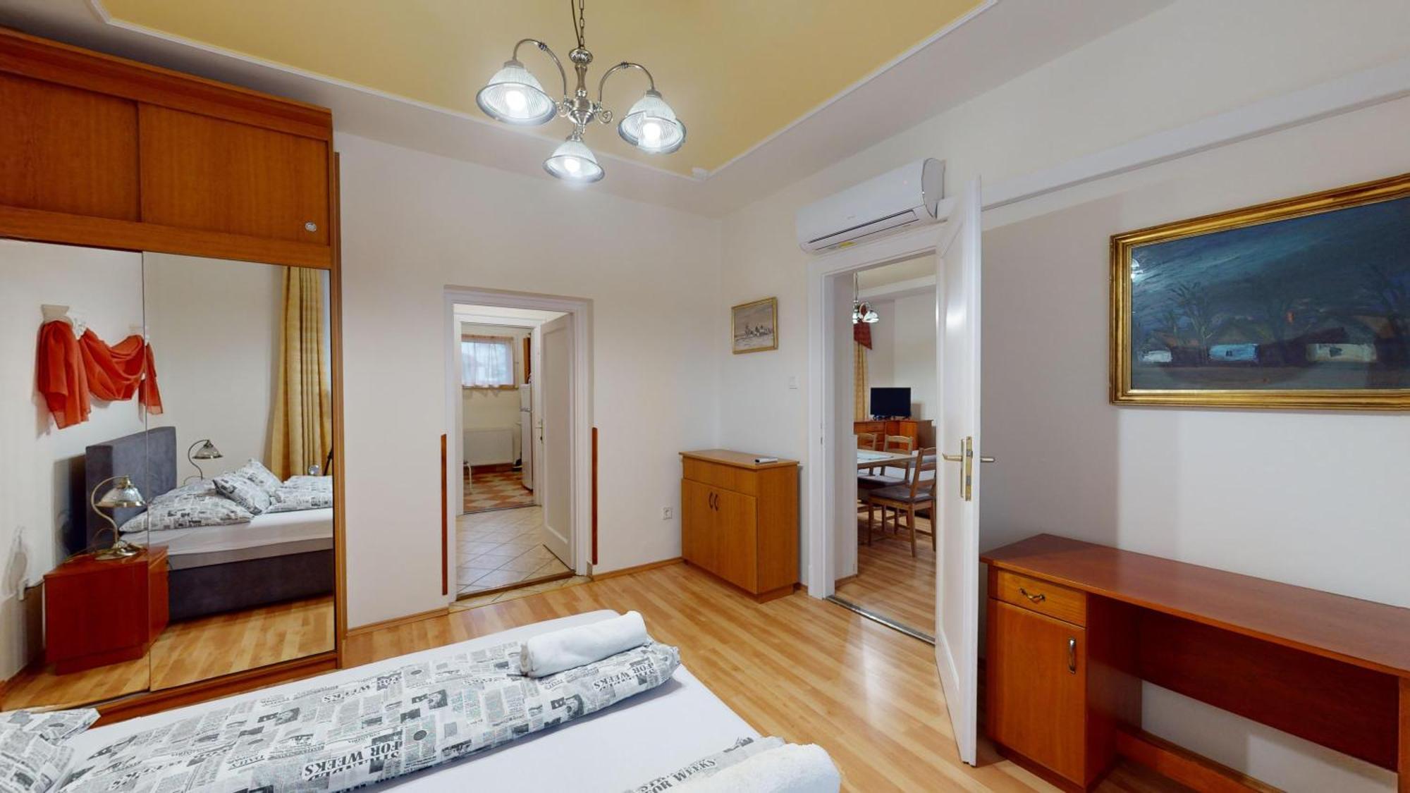 Herczeg Apartment Miskolc Bagian luar foto