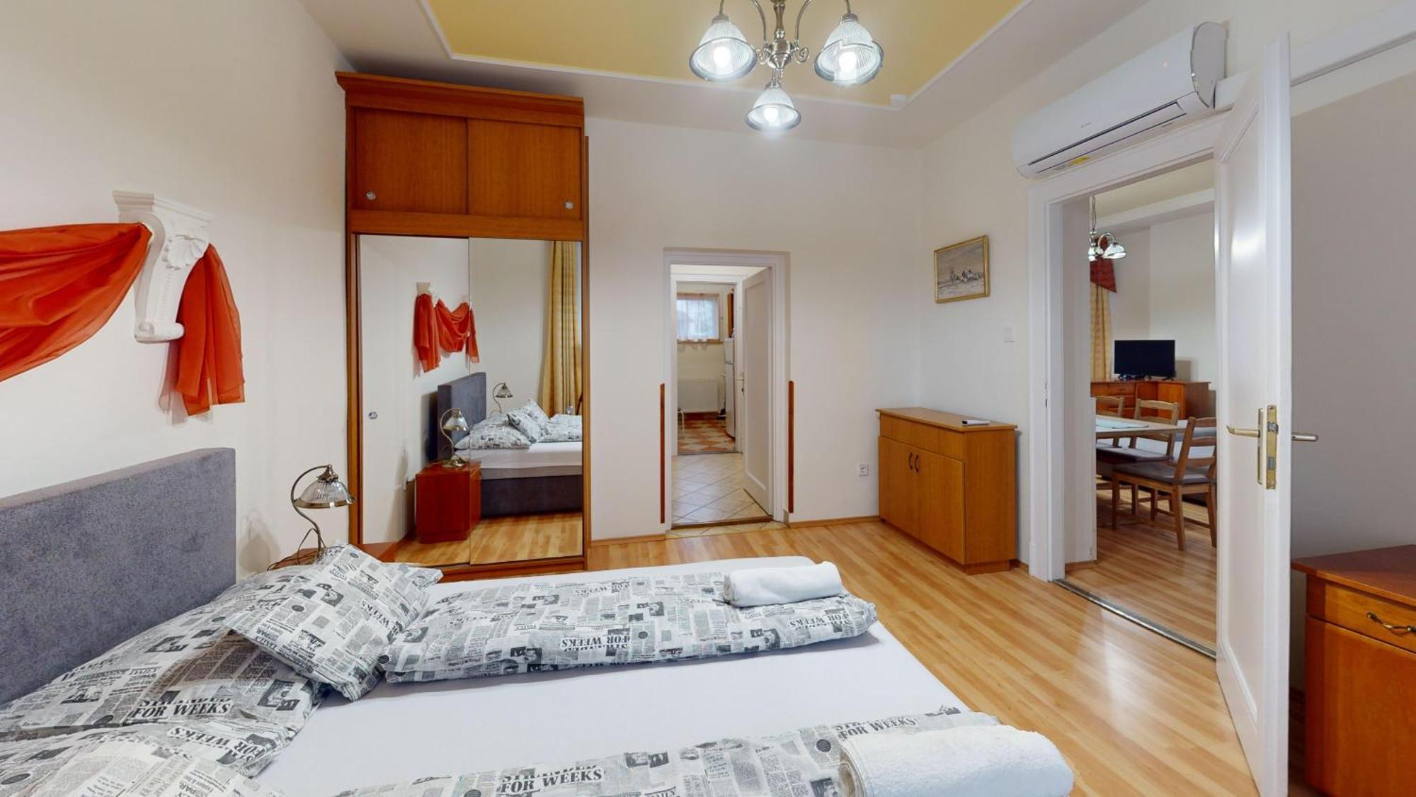 Herczeg Apartment Miskolc Bagian luar foto