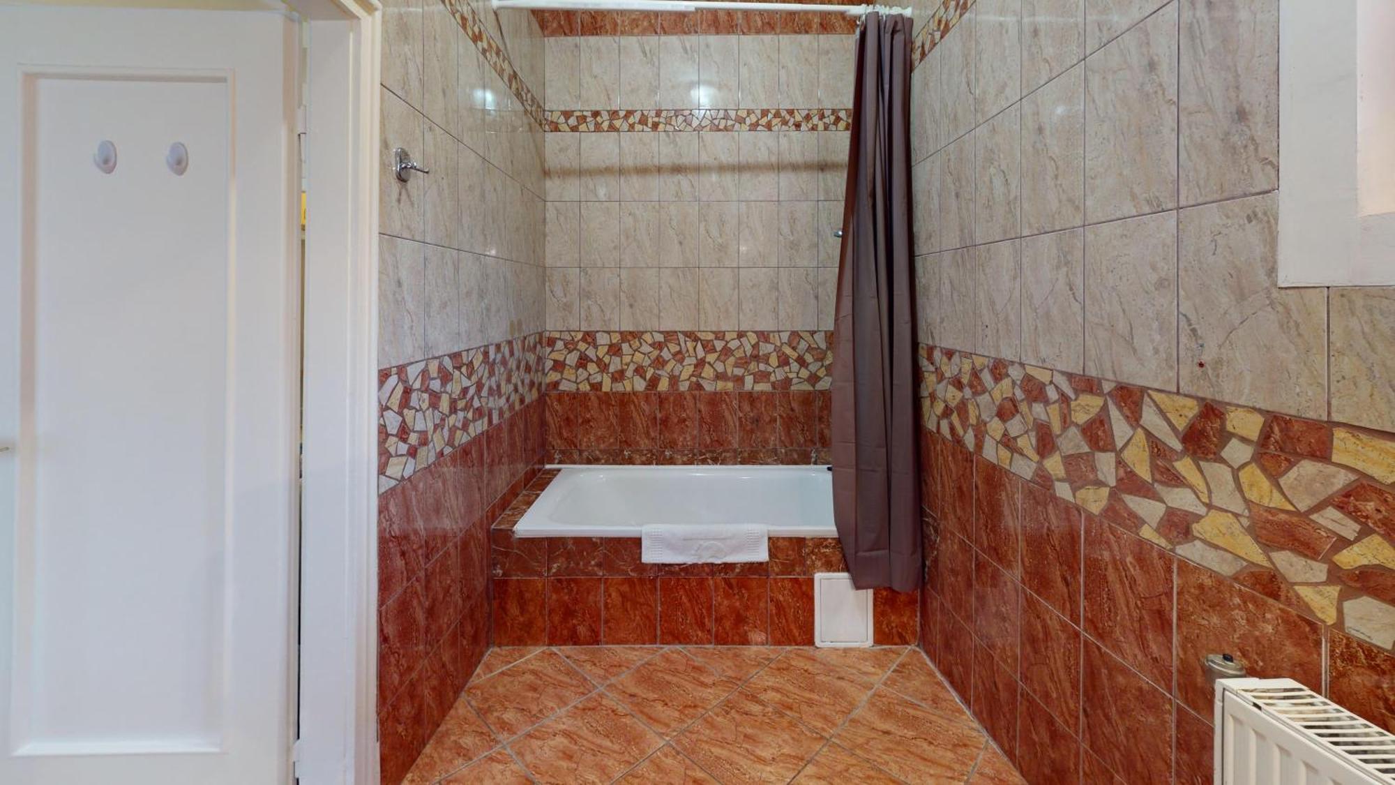 Herczeg Apartment Miskolc Bagian luar foto