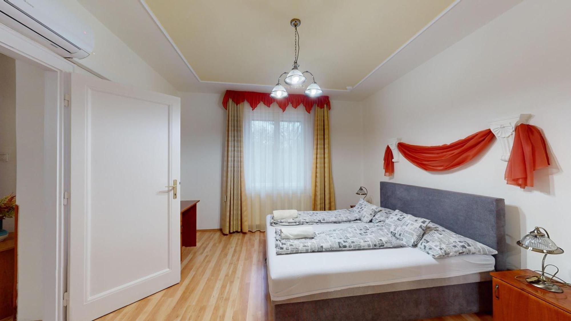 Herczeg Apartment Miskolc Bagian luar foto