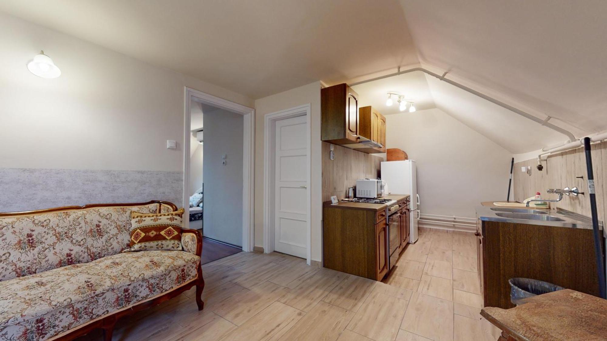 Herczeg Apartment Miskolc Bagian luar foto