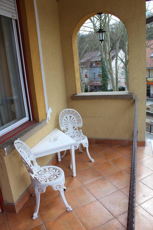Herczeg Apartment Miskolc Bagian luar foto