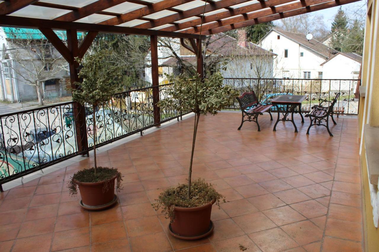 Herczeg Apartment Miskolc Bagian luar foto